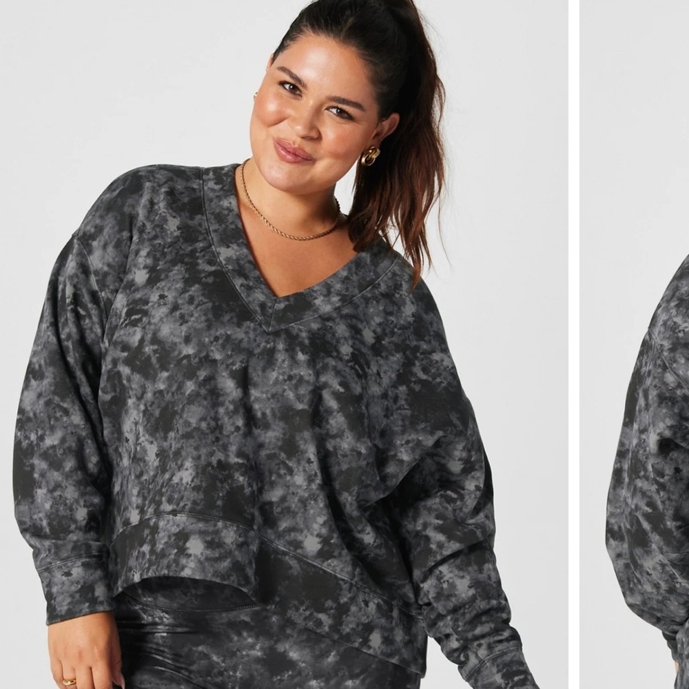 FABLETICS WOMENS XL Cozy Fleece V-Neck‎ Sweatshirt Obsidian Tie Dye Texture